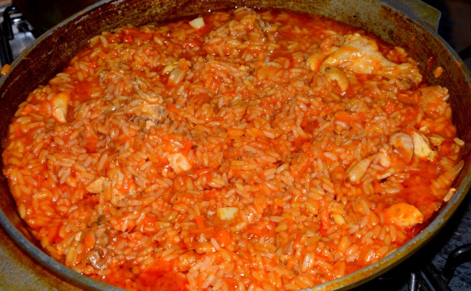 Unusual how to cook pilaf with tomato sauce