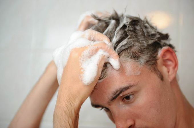 http://heroiclocal.com/wp-content/uploads/2014/11/How-to-Wash-Hair-For-Men-From-Begining.jpg