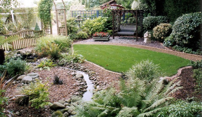 How to use marble chips in landscaping
