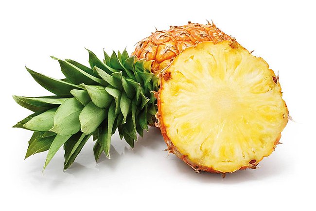 Несколько знаков спелого ананаса