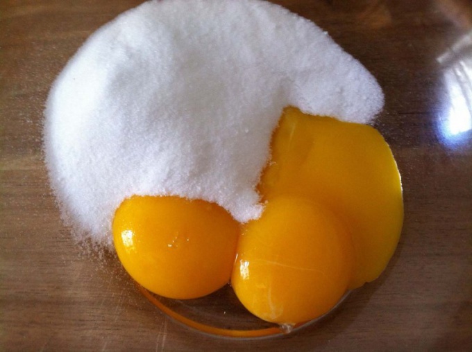Что можно приготовить из яичных желтков