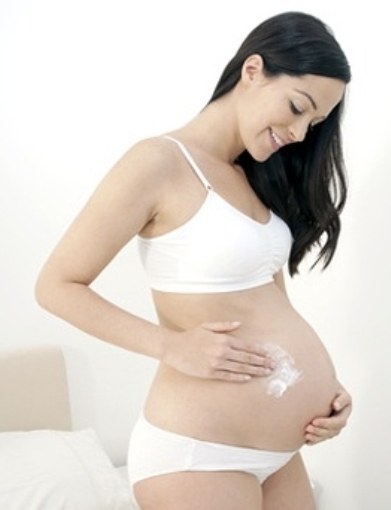 Какой выбрать крем от растяжек при беременности