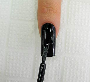 Необычные узоры на ногтях с помощью иголки 