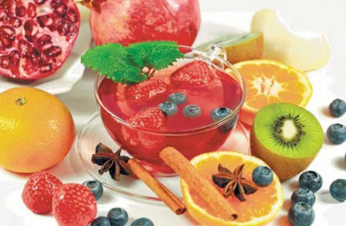Как приготовить фруктовый и ягодный чай