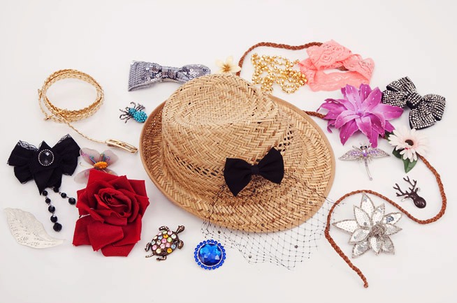 How to decorate a straw hat
