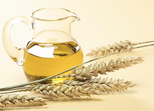 Применяем масло зародышей пшеницы от растяжек при беременности