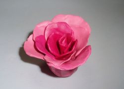 Как слепить из пластилина прекрасную розу