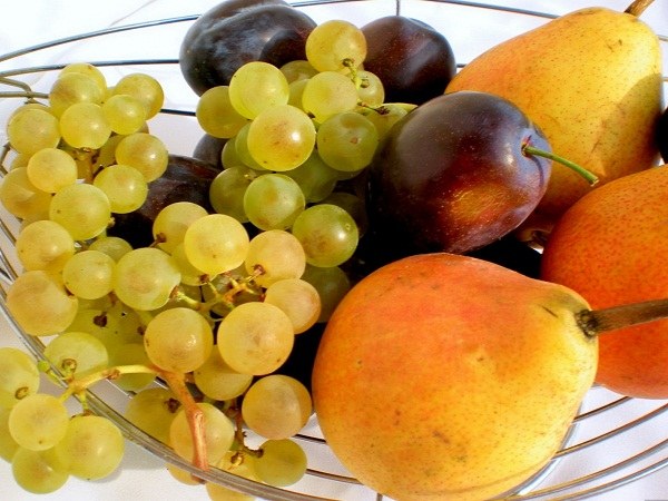 Pears and grapes increase flatulence in pregnant women