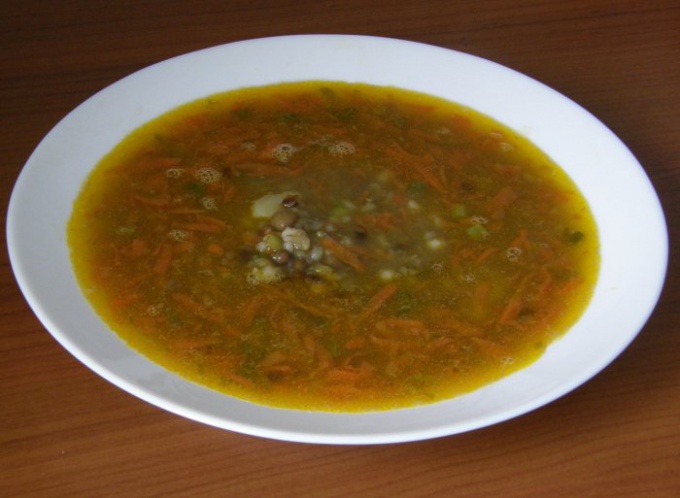 постный суп из чечевицы с перловкой