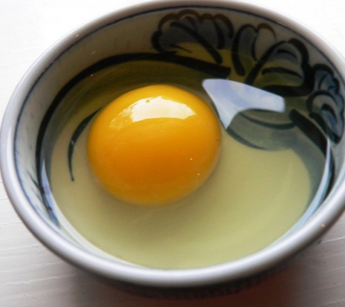 Польза и вред от употребления сырых куриных яиц