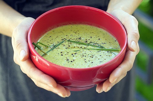 Мятный крем-суп из кукурузы и горошка