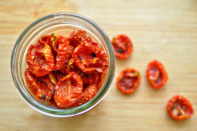 Как приготовить вяленые томаты