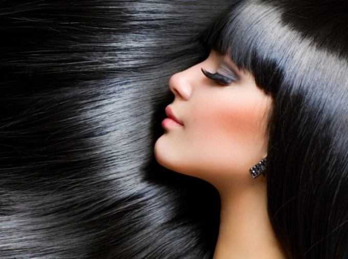 Black hair color: pros and cons