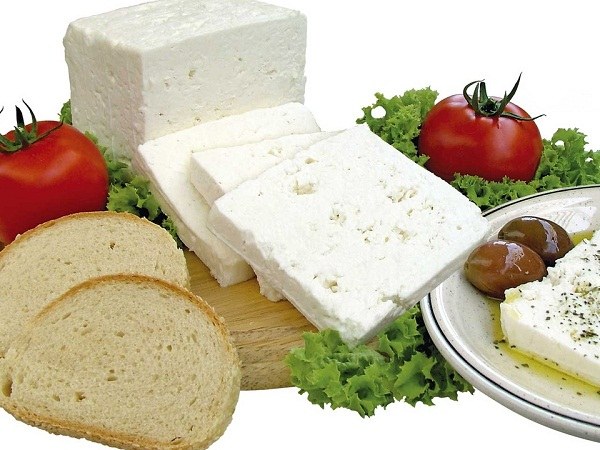 Чем отличается сыр фета от брынзы