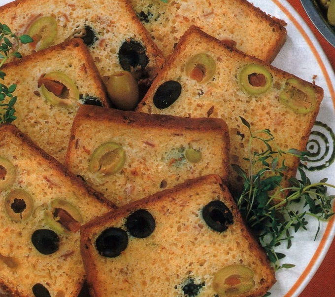 Хлеб по-итальянски с оливками и маслинами в хлебопечке