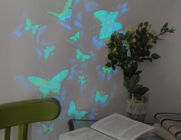 Как декорировать стену бабочками