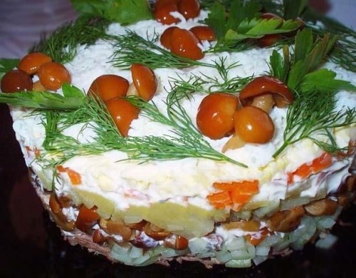 Салат с опятами маринованными рецепт с фото