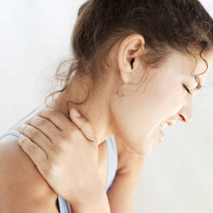 Причины сильной боли в шее