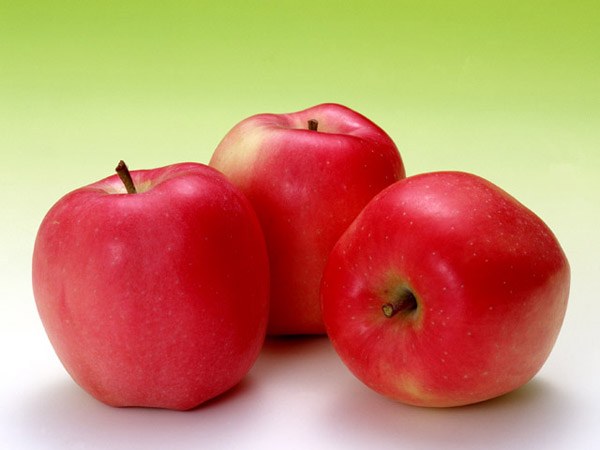 Какие витамины находятся в яблоках