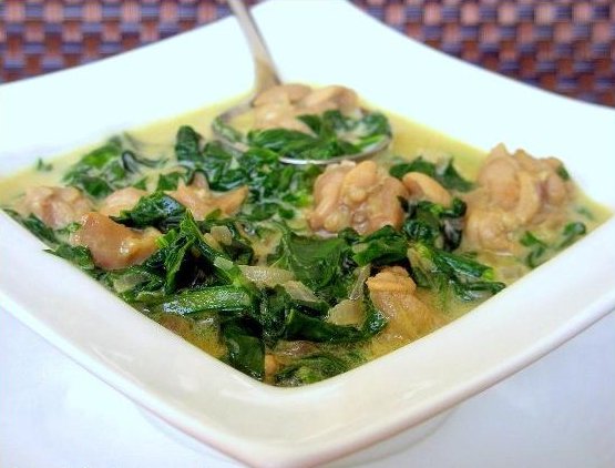 Chicken Sagwala Indian restaurant dish "chicken spinach"