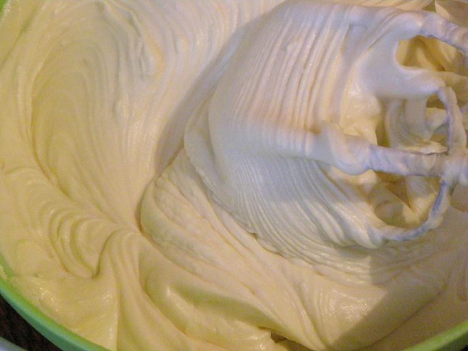 Как сделать крем из творога для бисквитного торта