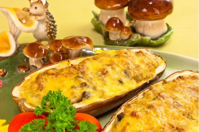 Баклажаны, фаршированные гречкой, беконом и грибами