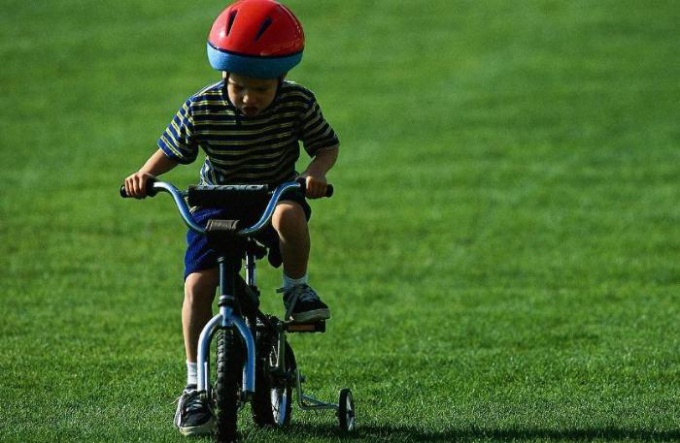 Почему ребенку нужно купить велосипед