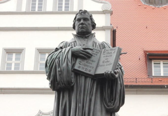 Памятник Мартину Лютеру в Виттенберге