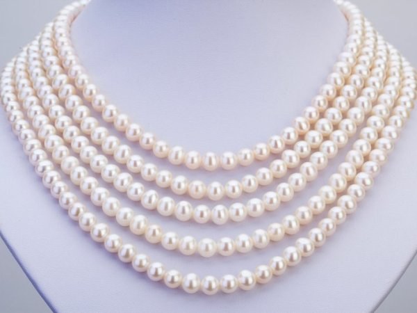 How much does natural pearls