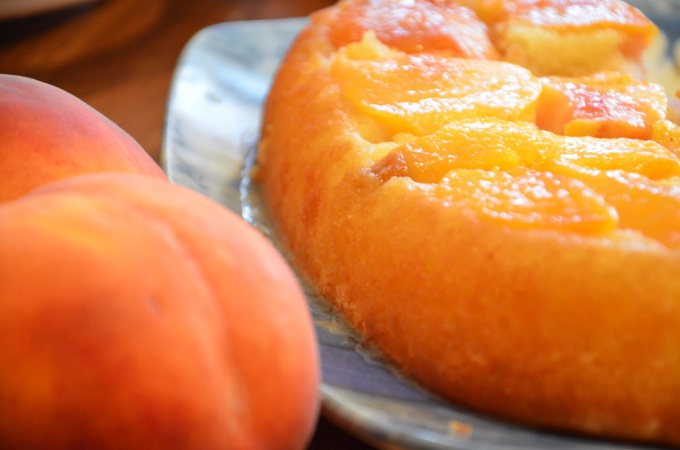 Как приготовить персиковый пирог