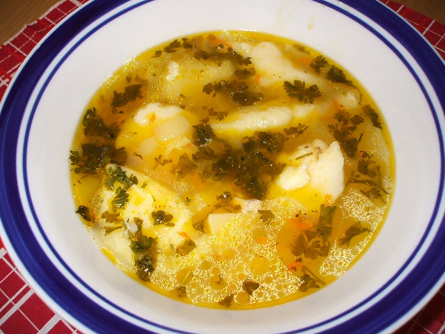 Как приготовить вкусный куриный суп с клецками 