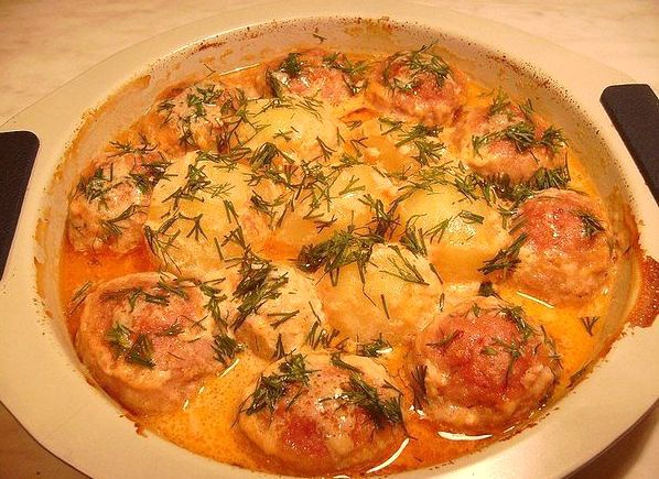 котлеты с картошкой в сметанном соусе котлеты с картошкой в сметанном соусе