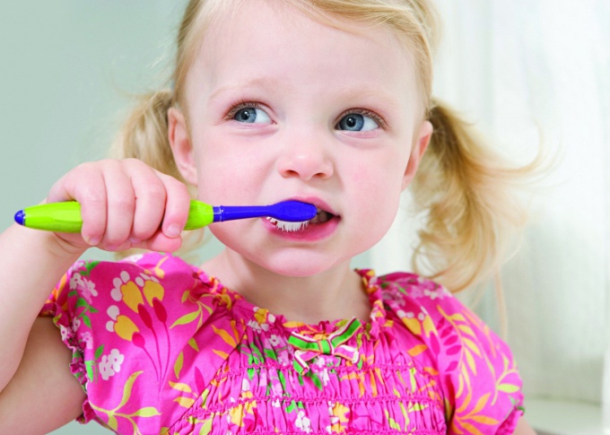 Как подобрать детскую зубную пасту