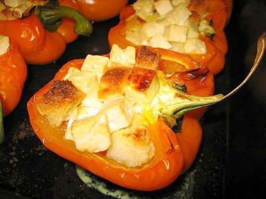 Как приготовить закусочные лодочки из болгарского перца