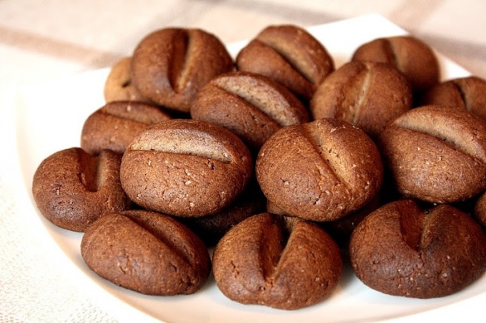Как приготовить печенье "Кофейные зерна"?