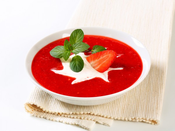 Как приготовить холодный клубничный суп