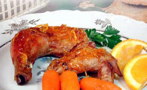 Запеченная курица с глазированной морковью