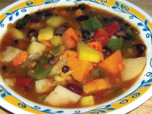 Суп с языком, фасолью и цветной капустой