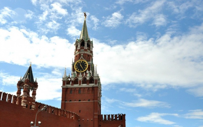 How to get to the Kremlin