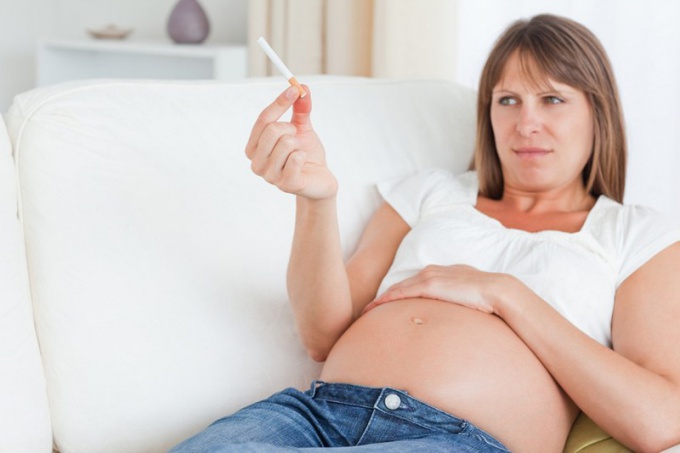 Курение при беременности: последствия