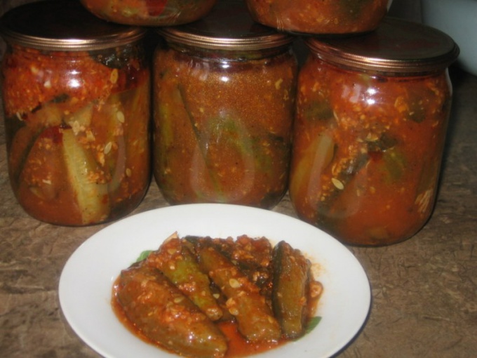 Как приготовить огурцы в томатном соусе