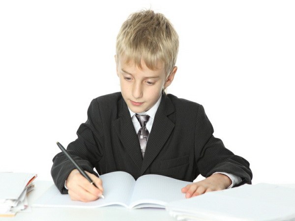 Как выбрать удобную ручку для школьника