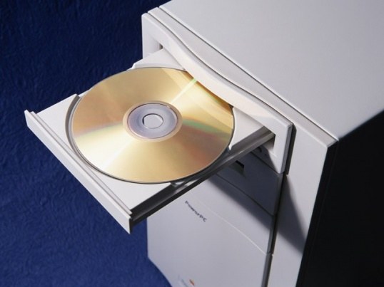 Как выбрать в биосе загрузку с DVD-привода