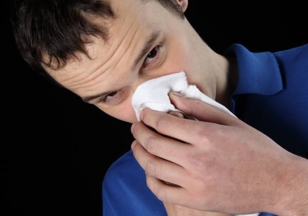 How to get rid of the irritation under the nose during colds