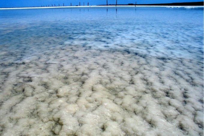 Почему некоторые озера становятся солеными