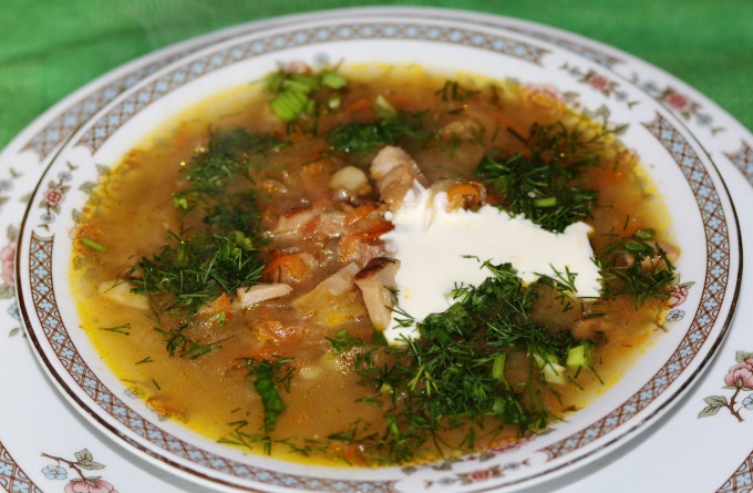 Вкусные щи из капусты с грибами