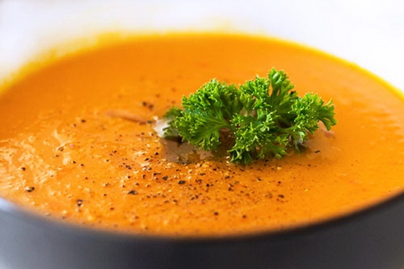 Морковный суп с укропом