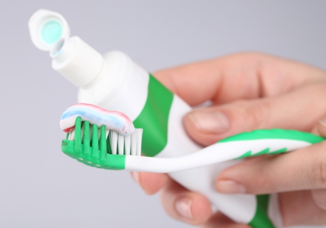 О необычных способах применения зубной пасты