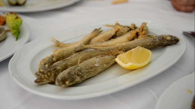 Рыба по-испански: 2 способа приготовления