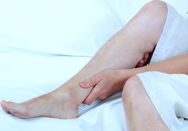 Как лечить синдром беспокойных ног